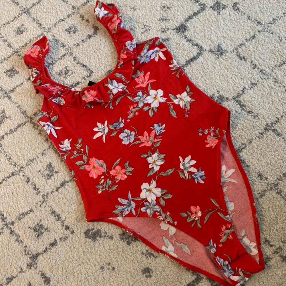 NWT H&M Floral Bodysuit